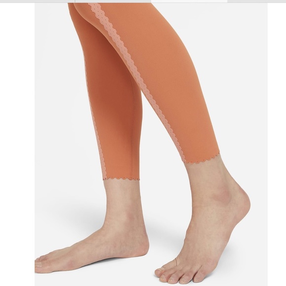 Nike Yoga Luxe Eylet High Rise 7/8 Leggings Orange Women's Large - Picture 5 of 9